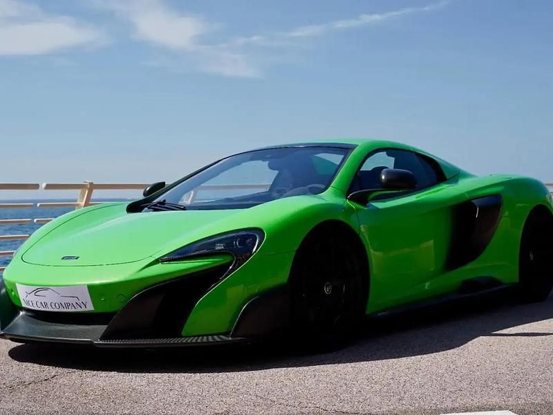 Vert Occasion 2016 McLaren 675LT Cabriolet | 244 990 € - Image 1/4