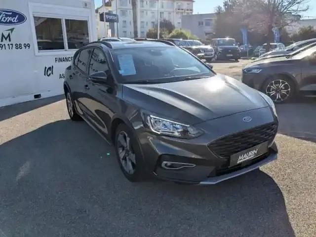 Gris magnetic métallisé premium Occasion 2022 Ford Focus Active Berline | 20 390 € (Prix juste) - Image 1/4