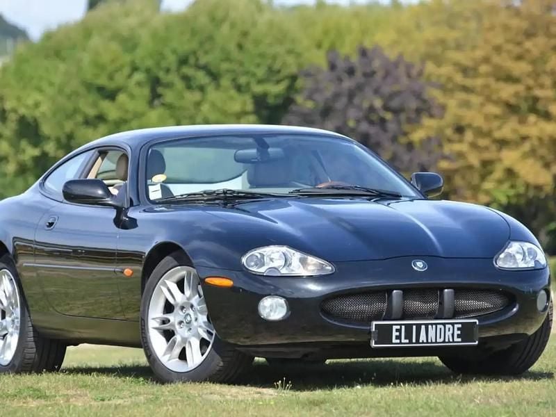Noir Utilisé 2002 Jaguar XK8 Coupé | 18 500 € - Image 1/4