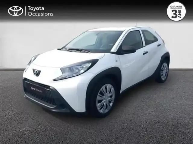 Blanc Utilisé 2023 Toyota Aygo X Business Edition SUV | 13 990 € - Image 1/4