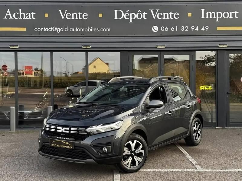 Gris Occasion 2023 Dacia Sandero Expression Berline | 14 990 € (Prix juste) - Image 1/4