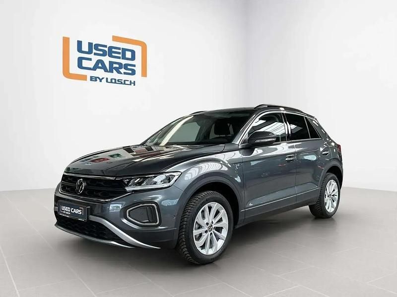 Gris Utilisé 2024 VW T-Roc Life SUV | 29 733 € (Prix juste) - Image 1/4