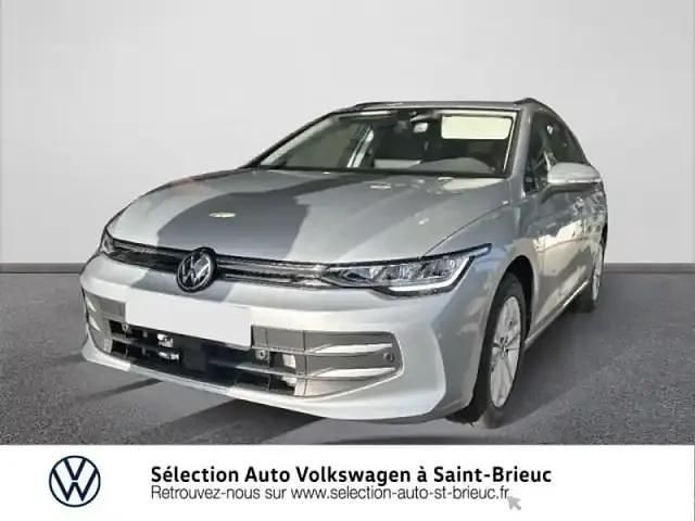 Argent dolomite métallisée Occasion 2024 VW Golf VIII Life Break | 30 990 € (Prix cher) - Image 1/4