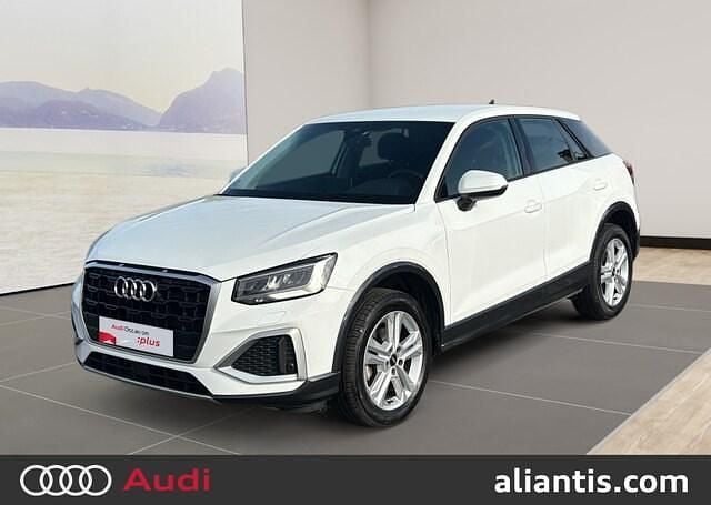 Blanc ibis Utilisé 2023 Audi Q2 Design SUV | 23 380 € (Prix juste) - Image 1/4