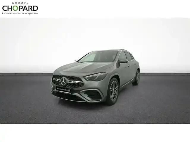 Gris Utilisé 2023 Mercedes GLA200 SUV | 41 898 € (Prix juste) - Image 1/4