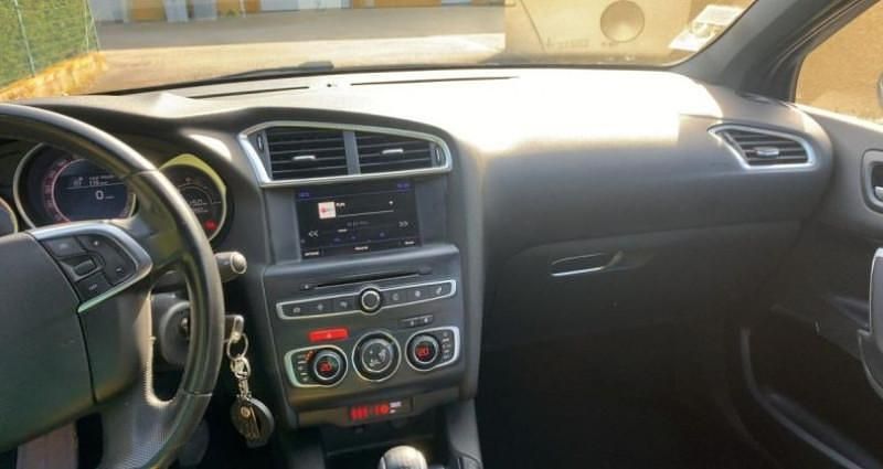 Image 2/4