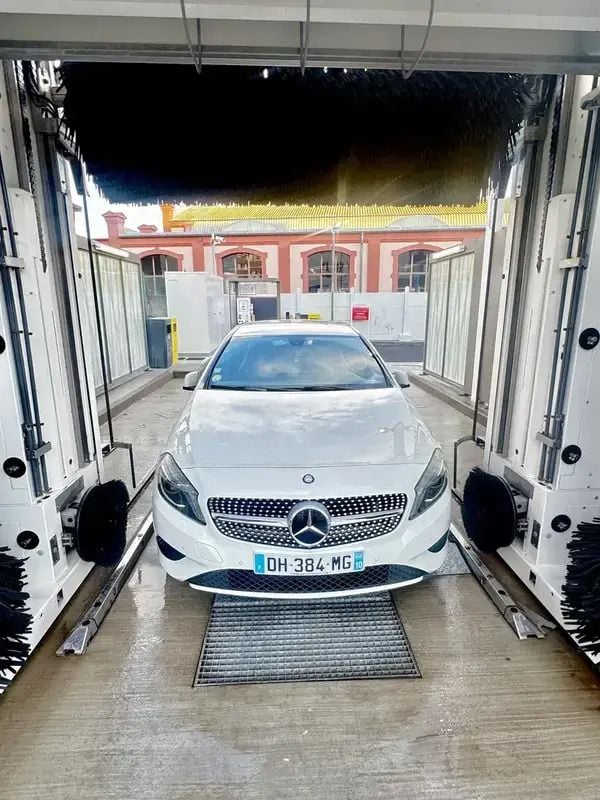 Utilisé 2014 Mercedes CLA180 Business Berline | 12 000 € (Prix juste) - Image 1/4
