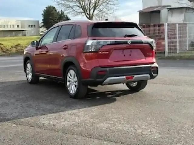 Nouvelle Suzuki SX4 S-Cross 2025 Energetic red pearl métallisé SUV