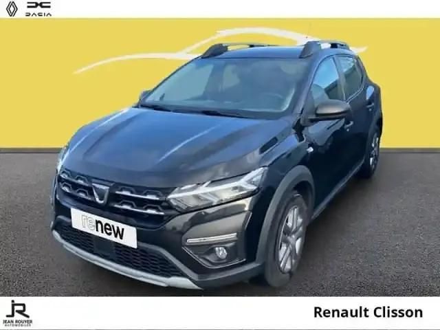 Occasion Dacia Sandero Essentiel 2022 Noir nacré métallisé Berline