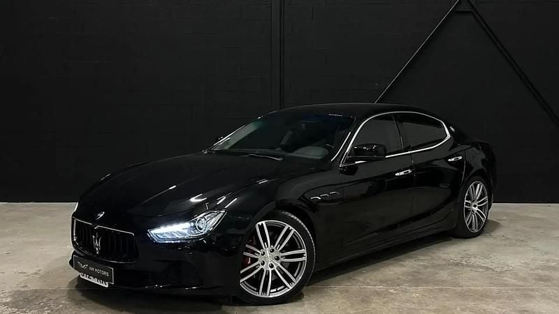 Noir Occasion 2015 Maserati Ghibli Berline | 26 990 € (Bon prix) - Image 1/4