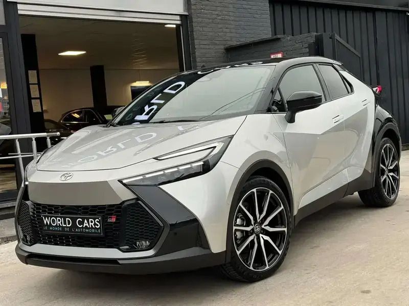 Gris Utilisé 2024 Toyota C-HR SUV | 40 990 € - Image 1/4