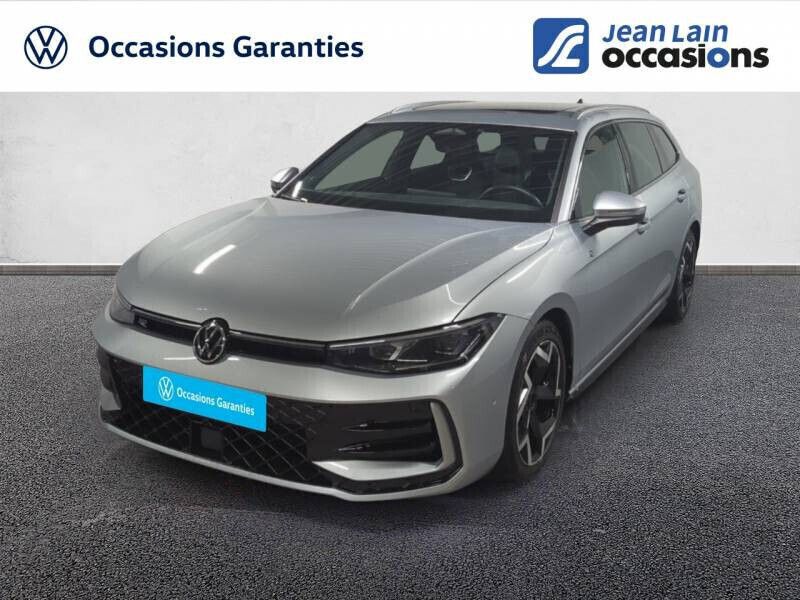 Gris Utilisé 2024 VW Passat R-line Coupé | 40 090 € - Image 1/4