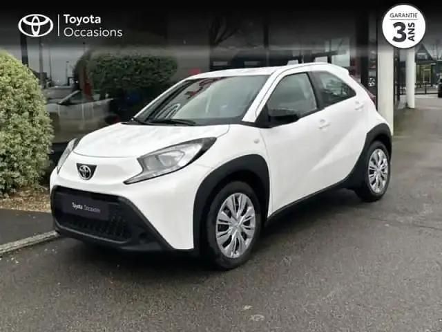 Blanc Utilisé 2024 Toyota Aygo X SUV | 16 900 € - Image 1/4