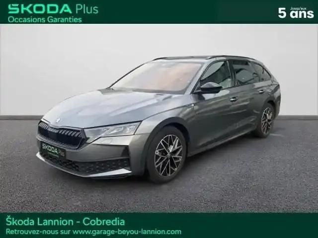 Gris graphite métallisée Utilisé 2024 Skoda Octavia SportLine Break | 37 990 € - Image 1/4