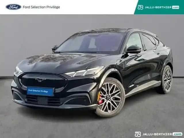 Noir Occasion 2025 Ford Mustang Mach-E Extended Range SUV | 54 989 € - Image 1/4