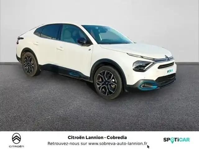 Occasion Citroën e-C4 Shine 11 kW (15 ch) 2023 Blanc nacré (n) Berline