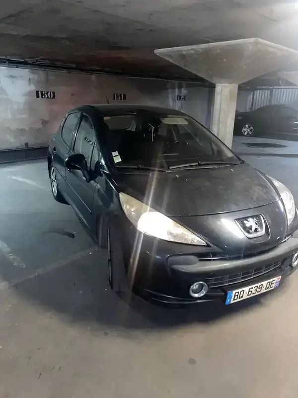 Image 2/4