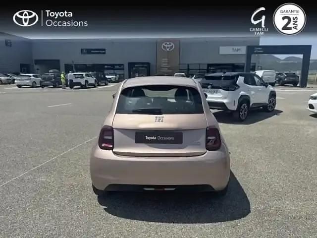 Occasion Fiat 500e 2022 Rose gold métal Berline