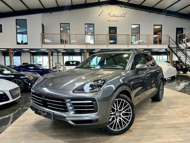 Gris Utilisé 2020 Porsche Cayenne Chrono SUV | 54 990 € (Bon prix) - Image 1/4