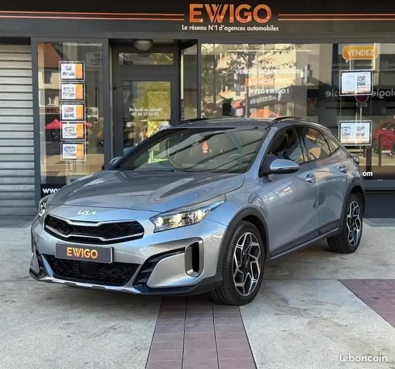 Gris Utilisé 2024 Kia XCeed 2 SUV | 26 990 € (Prix juste) - Image 1/4