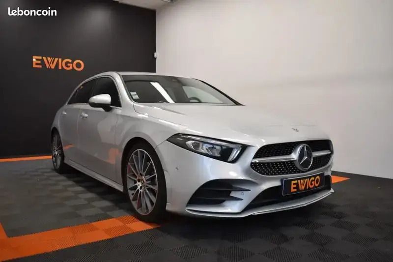 Gris Utilisé 2018 Mercedes A180 AMG line Berline | 21 490 € (Prix cher) - Image 1/4