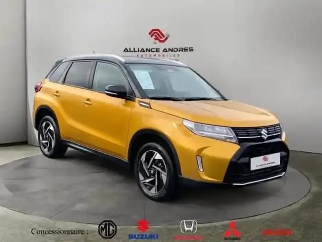 Occasion Suzuki Vitara Style 2025 So'color solar yellow pearl/black métal SUV