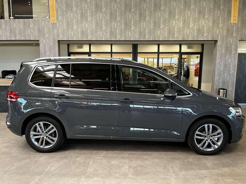 Nouvelle VW Touran Comfortline 150 ch (110 kW) 2025 Gris Monospace