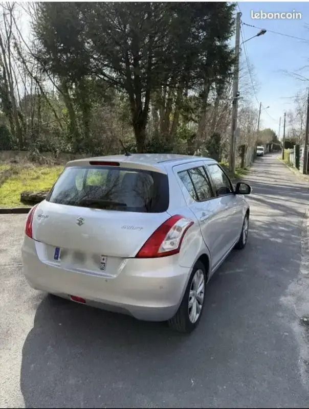 Image 2/4