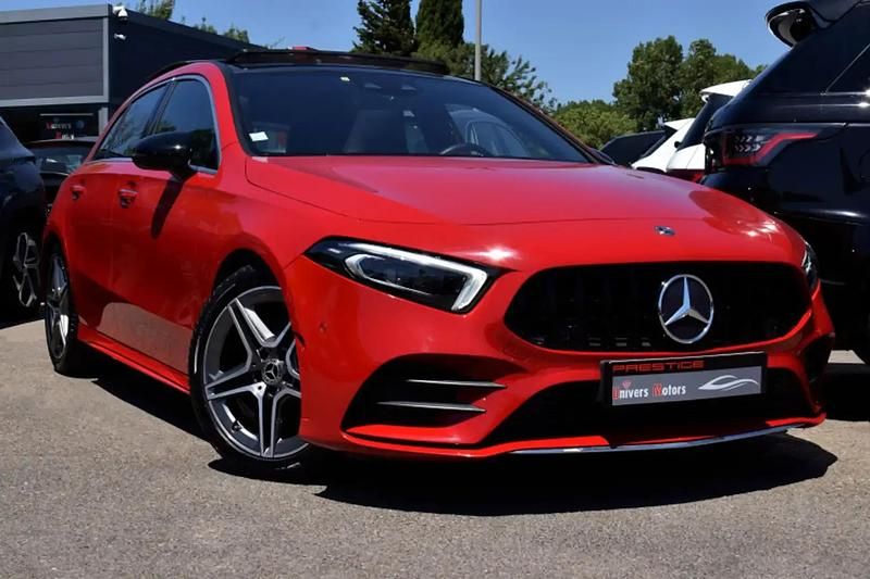 Rouge Occasion 2019 Mercedes A180 AMG line Berline | 24 900 € (Prix cher) - Image 1/4