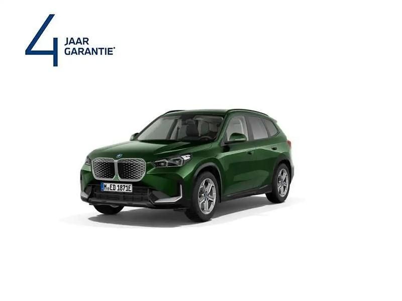 Vert Utilisé 2025 BMW iX1 Sport Line SUV | 49 450 € - Image 1/4