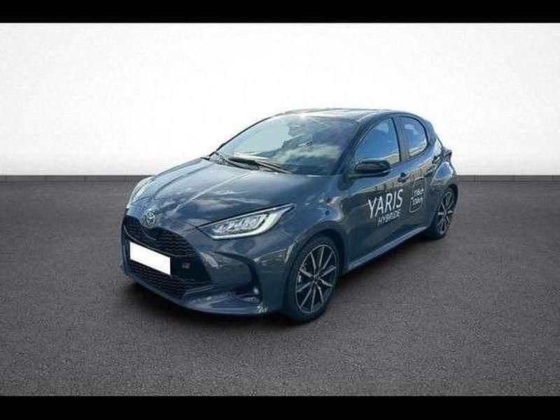 Occasion 2026 Toyota Yaris Hybrid Sport Berline | 27 490 € (Prix juste) - Image 1/1