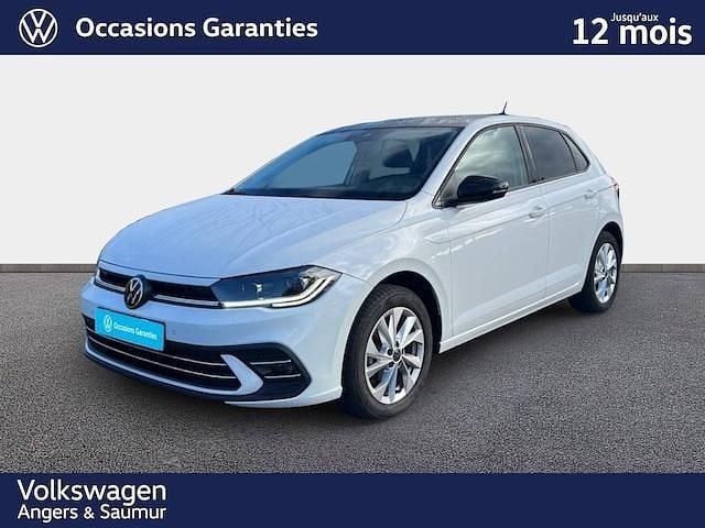 Blanc pur/noir uni Utilisé 2022 VW Polo Style Berline | 18 490 € (Prix juste) - Image 1/4