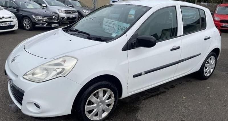 Occasion 2011 Renault Clio III Citadine | 4 790 € (Prix juste) - Image 1/4