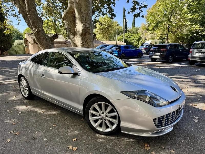 Gris Utilisé 2009 Renault Laguna Coupé Coupé | 5 999 € - Image 1/4