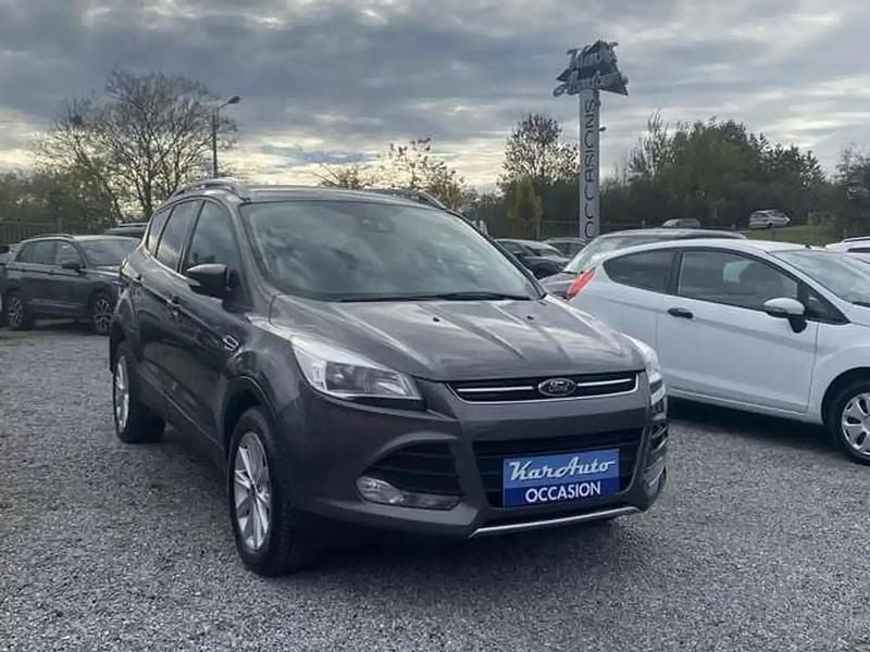 Gris Occasion 2016 Ford Kuga Titanium SUV | 12 990 € (Super prix) - Image 1/4