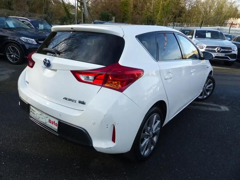 Occasion Toyota Auris Hybrid 101 ch (74 kW) 2013 Blanc Berline