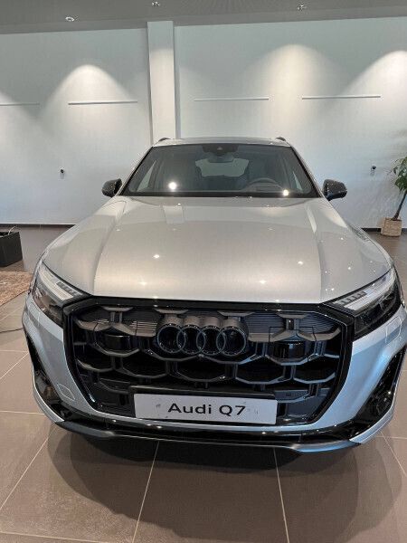 Nouvelle Audi Q7 Advanced 490 ch (360 kW) 2025 SUV