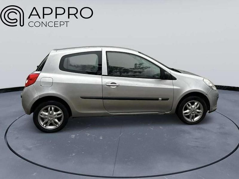 Occasion Renault Clio II Authentique 75 ch (55 kW) 2007 Gris Berline