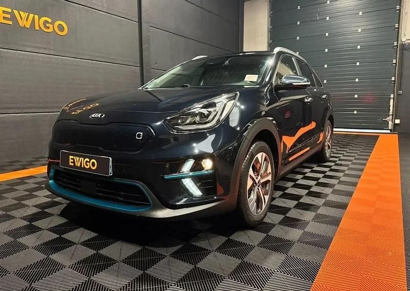 Noir Occasion 2020 Kia e-Niro Premium SUV | 16 490 € (Bon prix) - Image 1/4