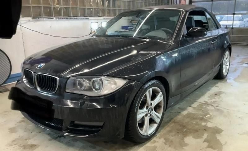 Noir Occasion 2009 BMW 120 Cabriolet Sport Line Cabriolet | 12 900 € - Image 1/4