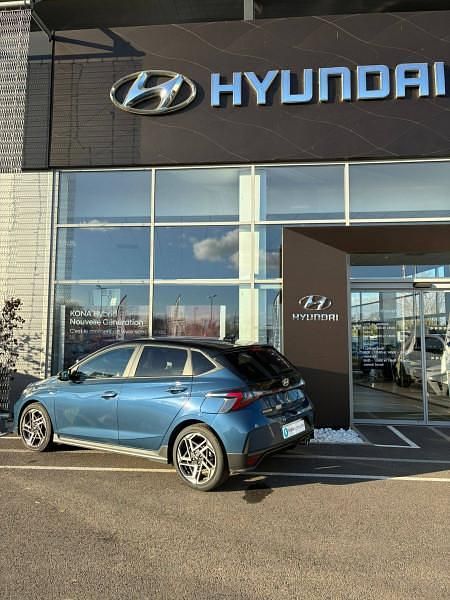 Occasion Hyundai i20 N Line 100 ch (73 kW) 2025 Vibrant blue/phantom black Citadine