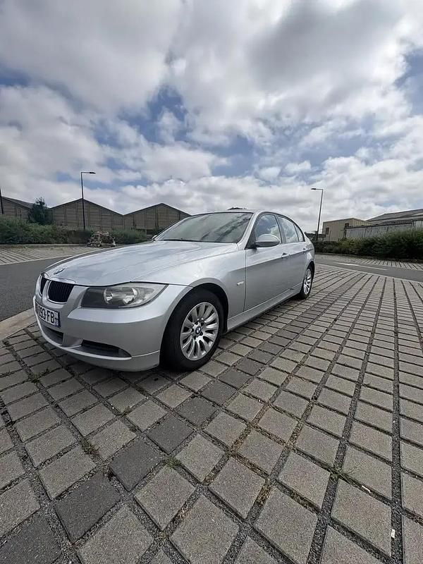 Utilisé 2009 BMW 320 Comfort Edition Berline | 6 500 € (Super prix) - Image 1/4