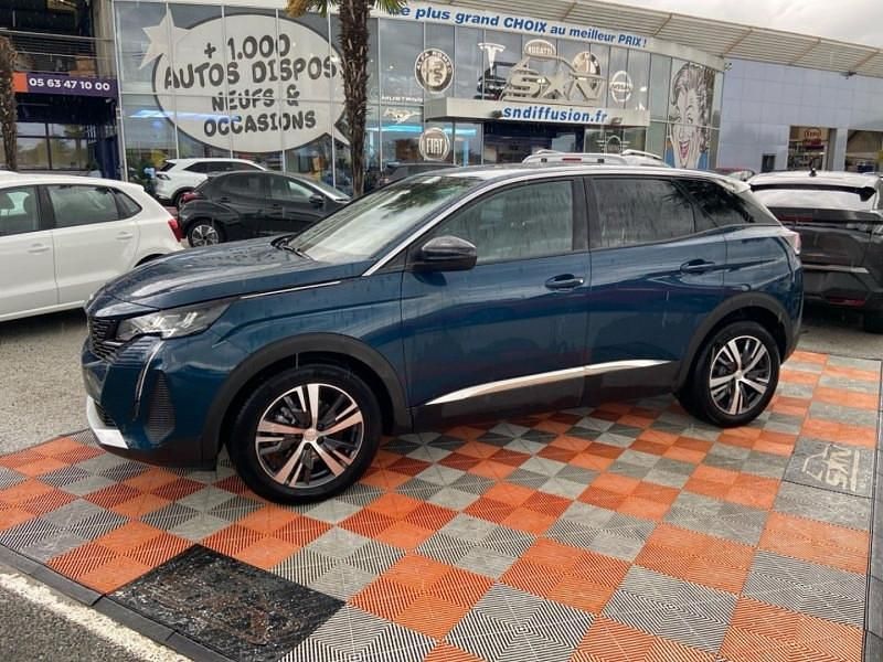 Bleu Utilisé 2024 Peugeot 3008 Allure SUV | 27 780 € (Prix juste) - Image 1/4