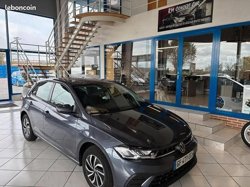Gris Utilisé 2022 VW Polo Life Citadine | 16 990 € (Super prix) - Image 1/4