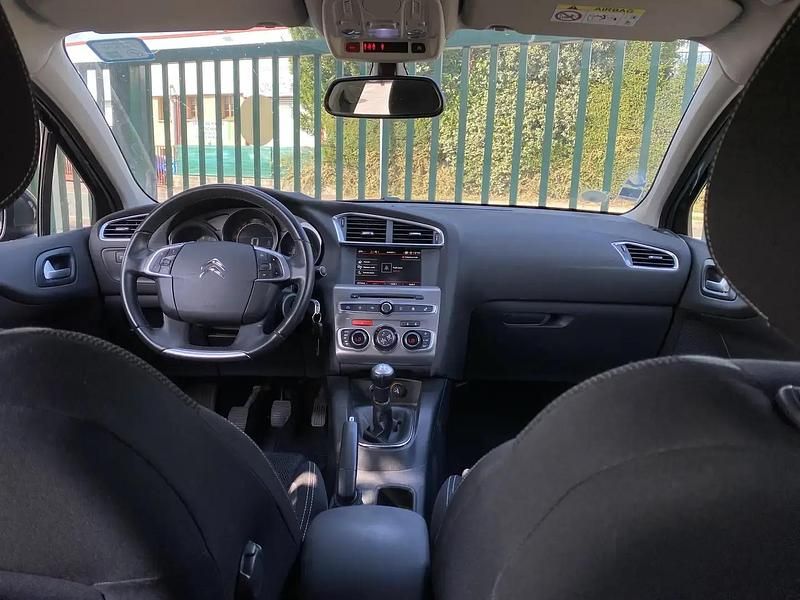 Image 2/4