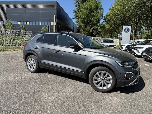 Utilisé 2025 VW T-Roc Edition SUV | 26 990 € (Prix juste) - Image 1/4