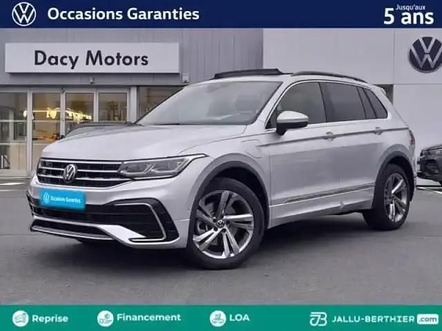 Reflet d'argent métallisée Utilisé 2023 VW Tiguan R-line SUV | 35 989 € (Bon prix) - Image 1/4