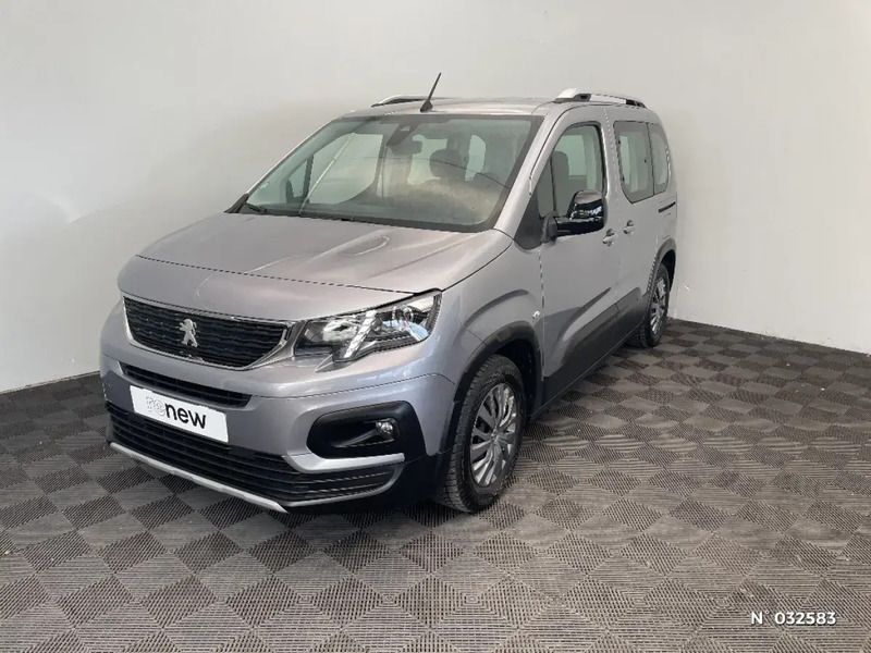 Gris Utilisé 2022 Peugeot e-Rifter Allure Monospace | 19 990 € - Image 1/4