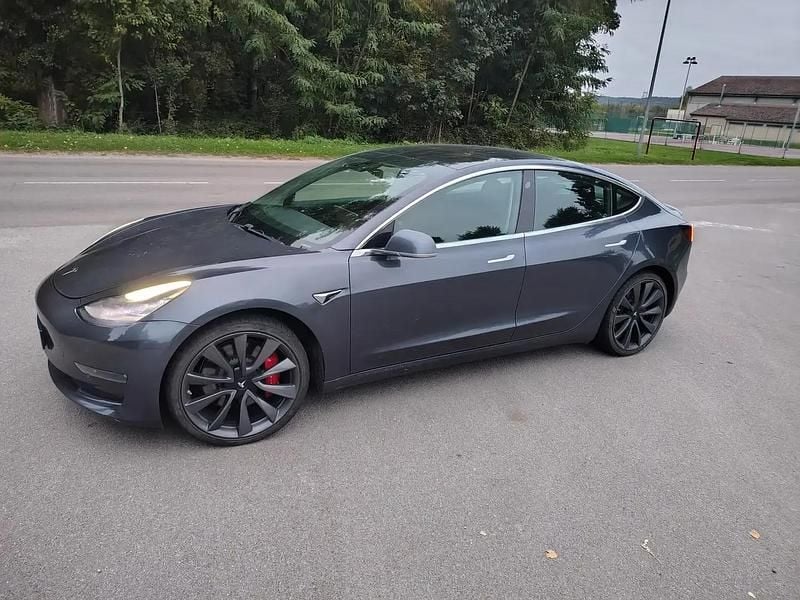 Gris Utilisé 2019 Tesla Model 3 Performance Berline | 22 200 € (Bon prix) - Image 1/4