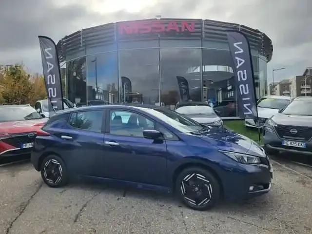 Bleu topaze Utilisé 2022 Nissan Leaf Acenta Citadine | 14 990 € - Image 1/4
